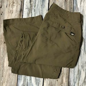 Like New Green NF short hiking pants